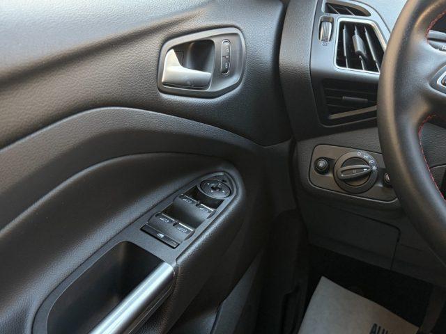 FORD Kuga 1.5TDCI 120 ST-Line