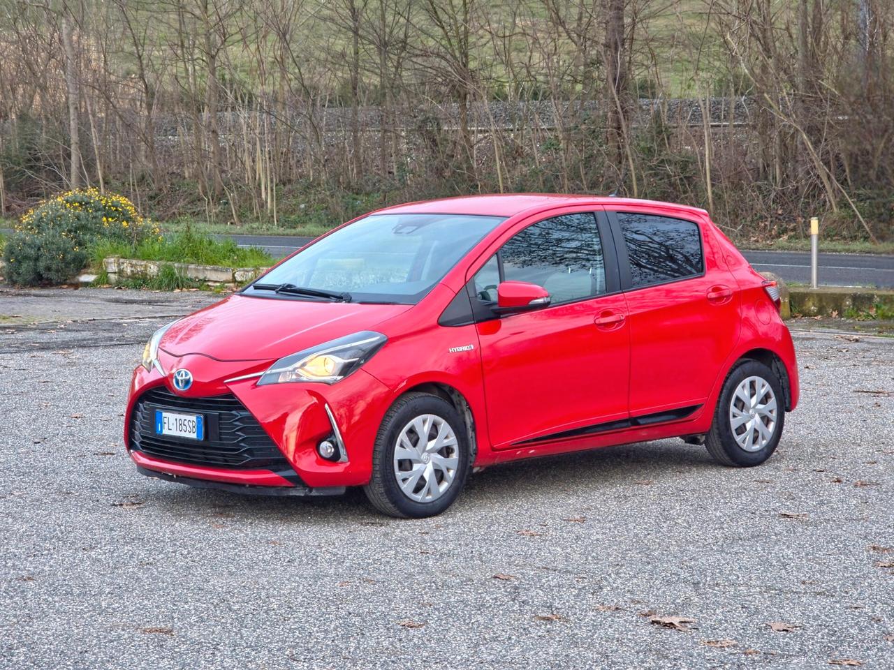Toyota Yaris 1.5 Hybrid 5 porte Business 2017-E6B Automatico