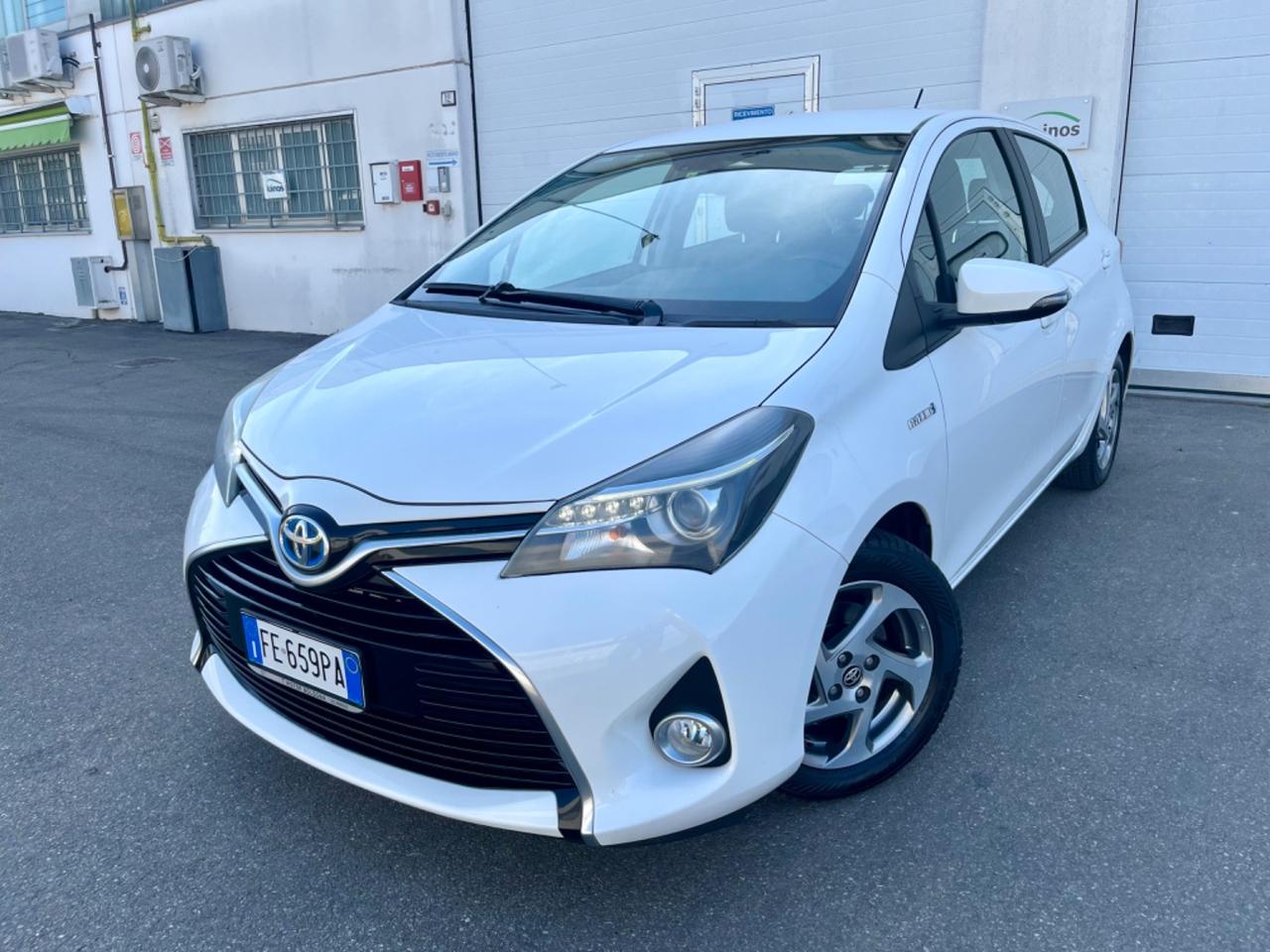 Toyota Yaris 1.5hybrid 74kw 2016 146.000km perfetta