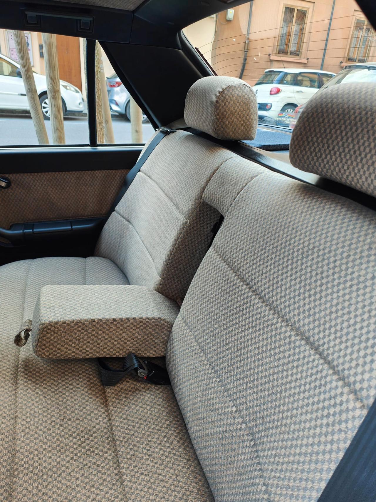 Lancia Prisma 1.6 - 4.970 KM - Pari al nuovo