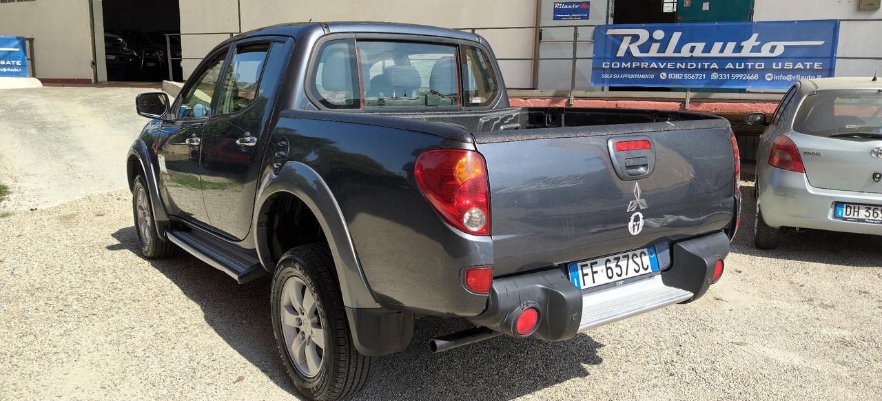 Mitsubishi L200 2.5 DI-D/167CV Double Cab Warrior