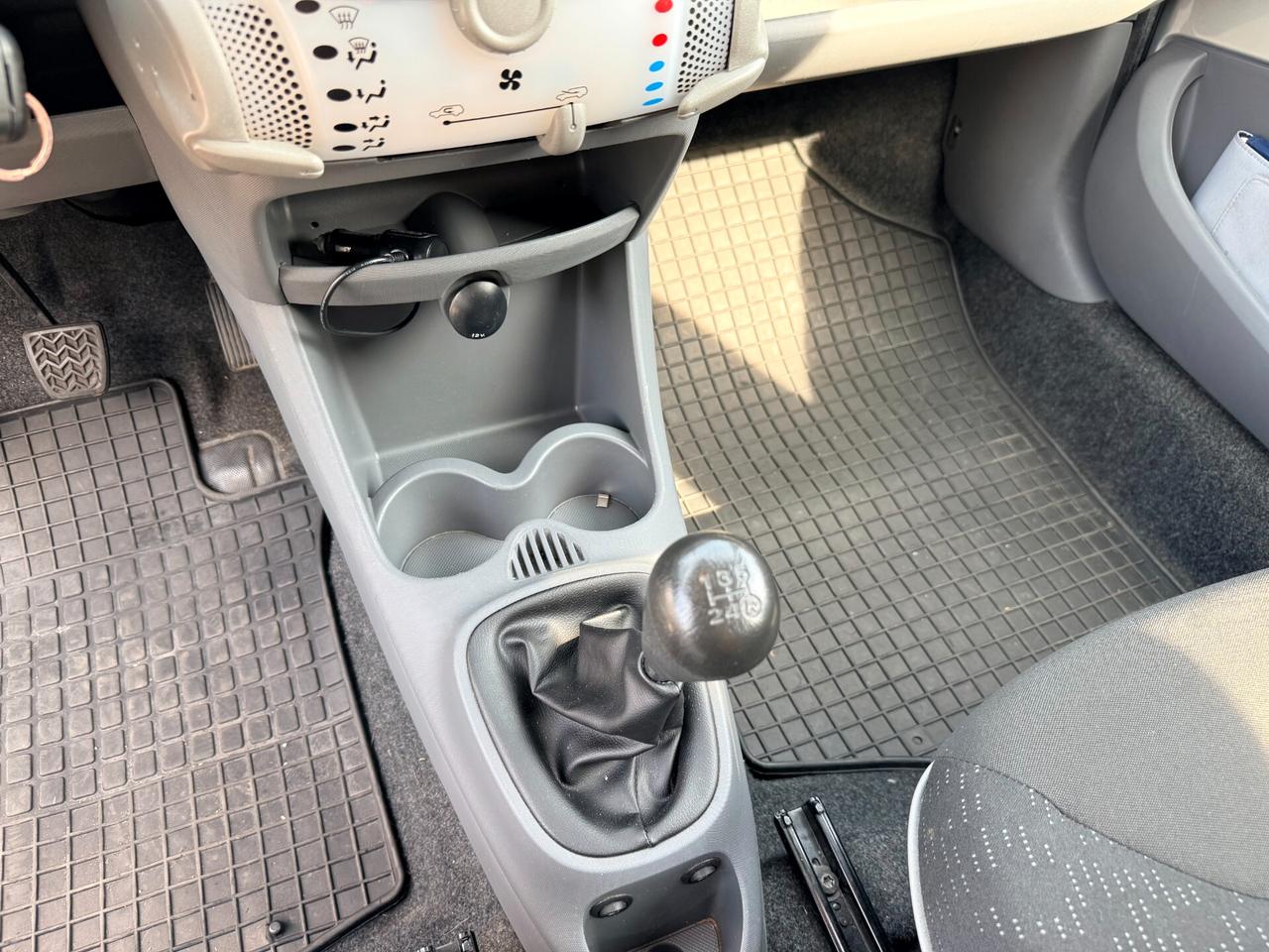 Peugeot 107 1.0 68CV 5p. Active Neopatentato