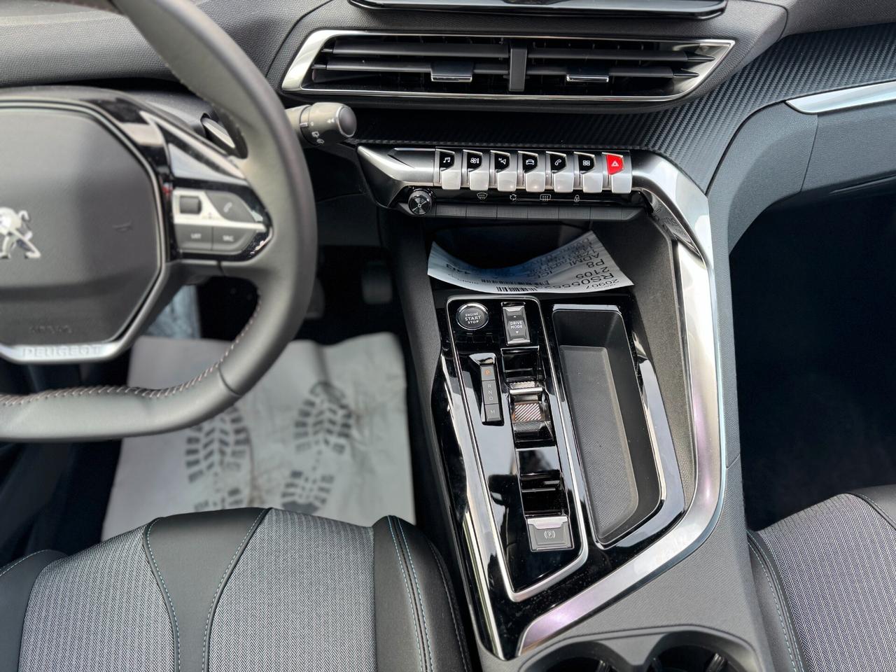 Peugeot 3008 ALLURE AUTOMATICA DIESEL - KM ZERO