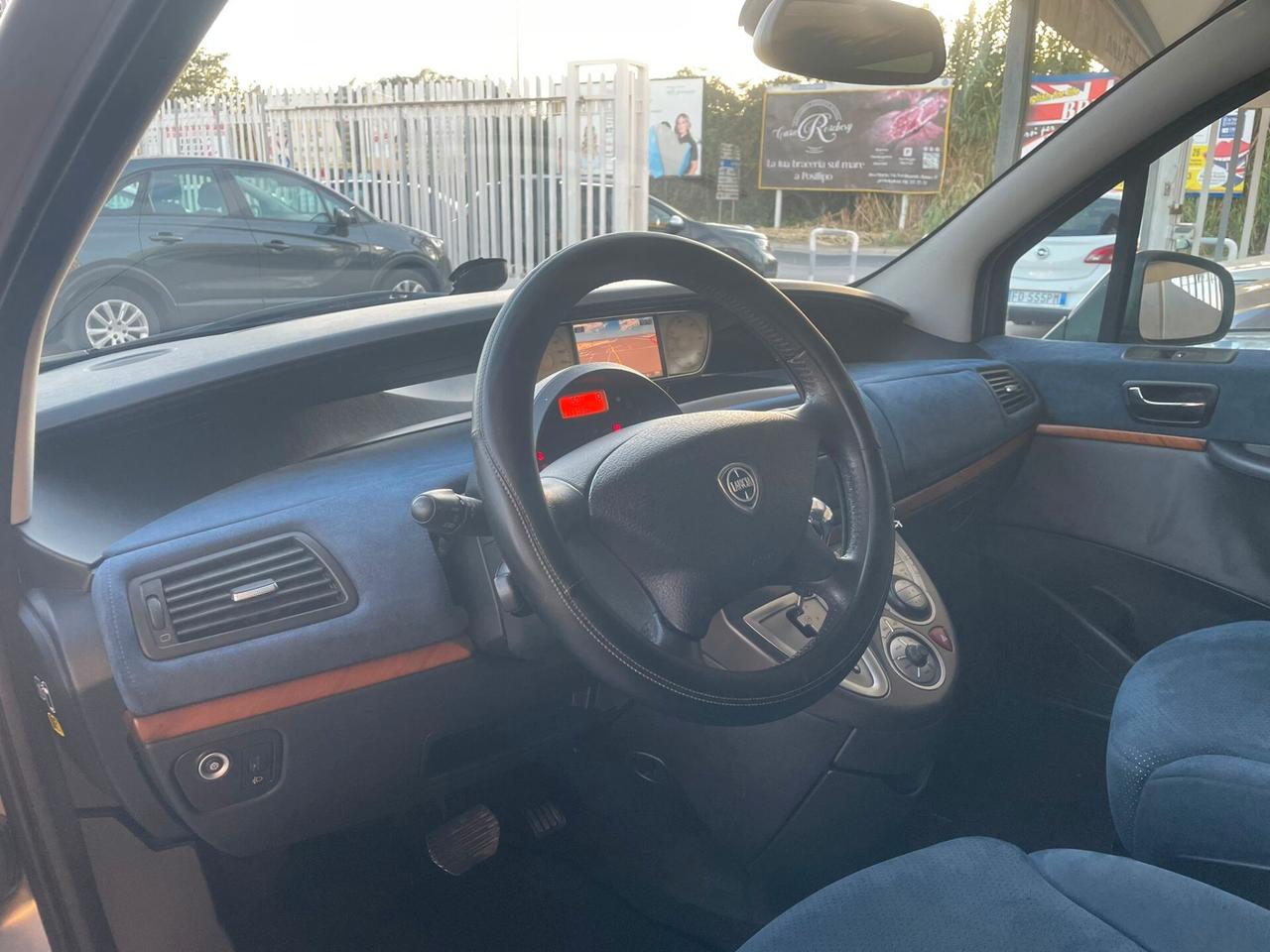 Lancia Phedra 2.2 MJT CA Limited Edition