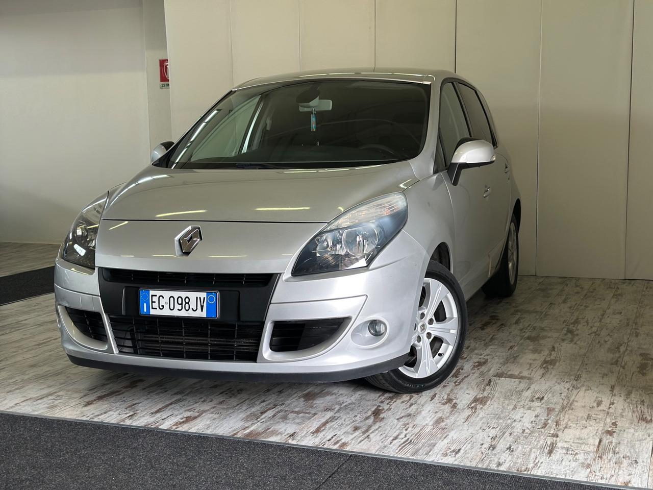 Renault Scenic Scénic X-Mod 1.9 dCi 130CV Luxe Ok Neopatentati