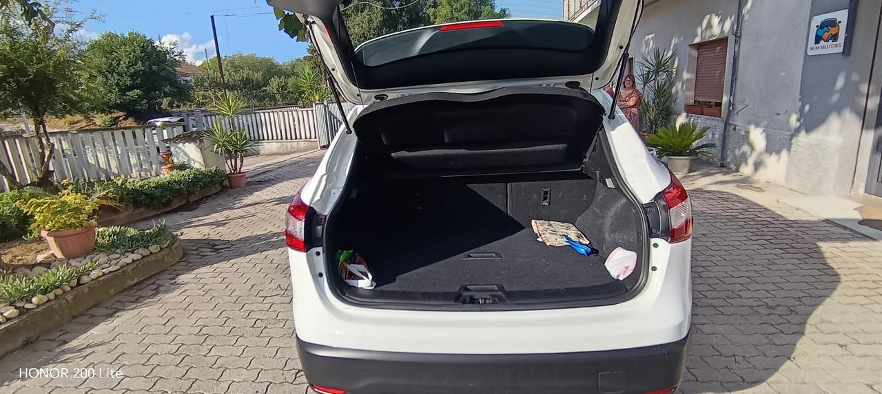 Nissan Qashqai 1.5 dci Tekna 110cv E6