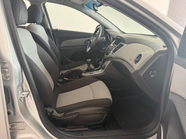 CHEVROLET Cruze 1.6 4 porte LS