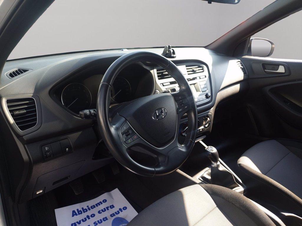 HYUNDAI I20 5p 1.2 blackline 75cv del 2017