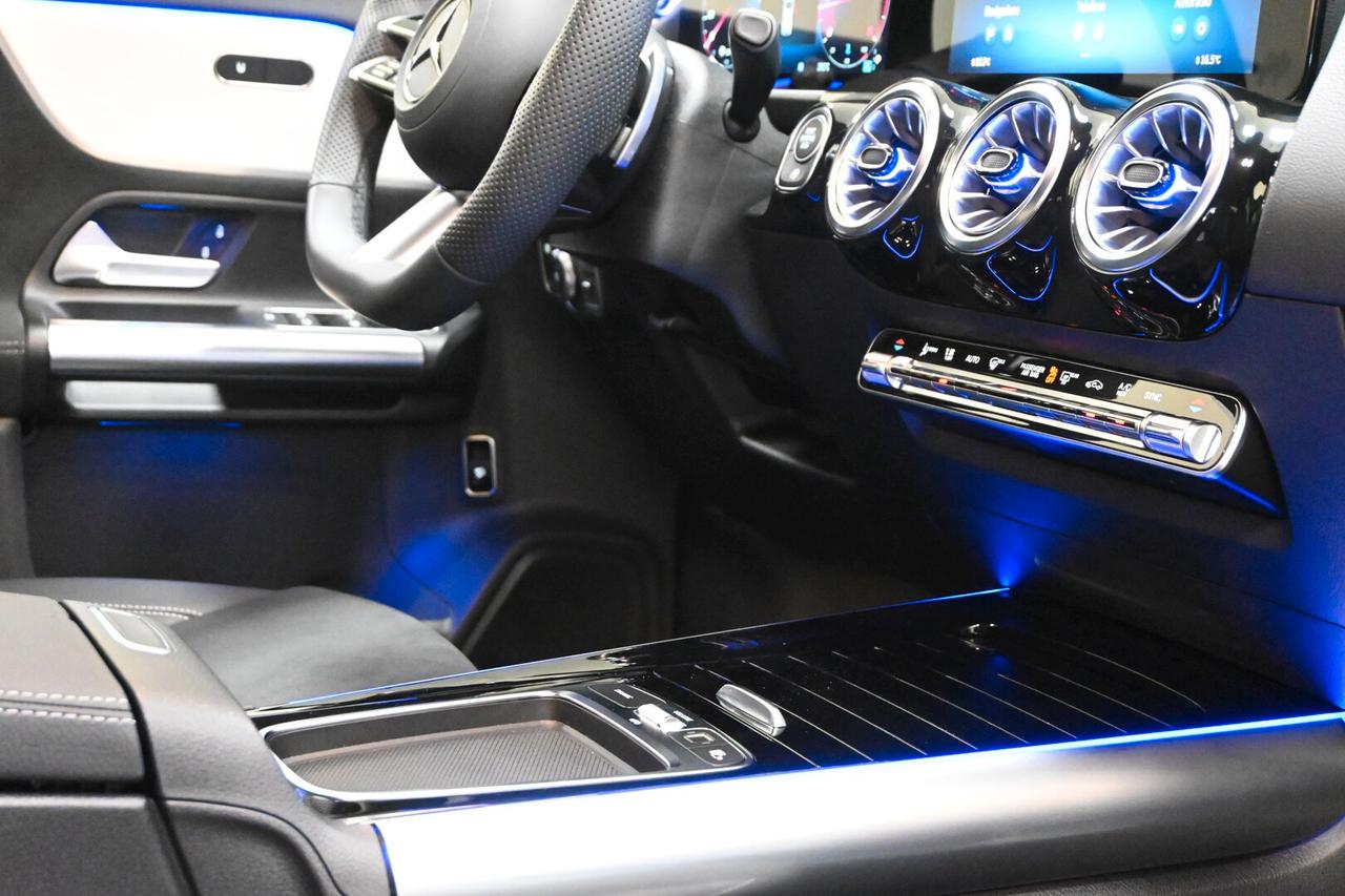 MERCEDES GLA (H247) GLA 200 d Automati...