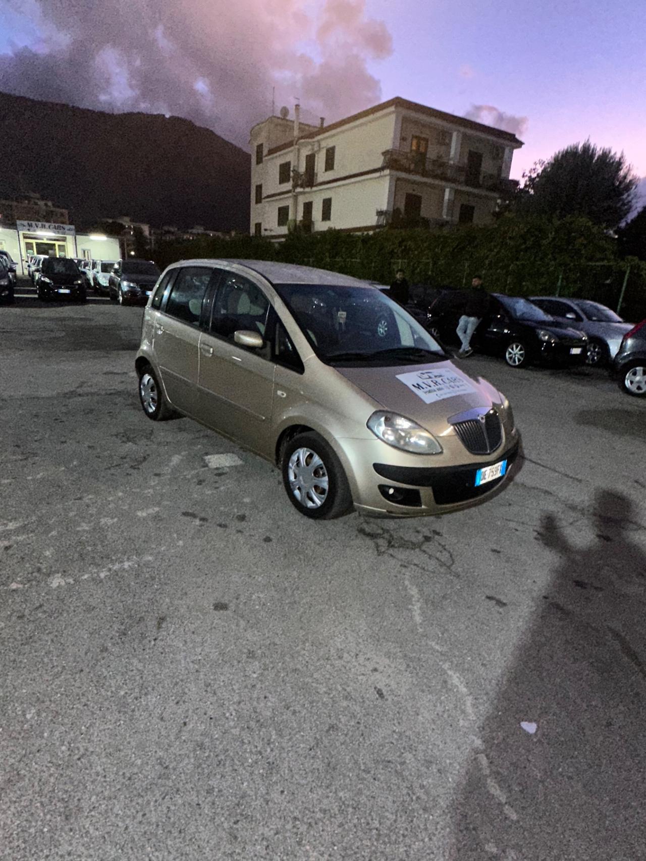 Lancia MUSA 1.4 16V Platino Plus