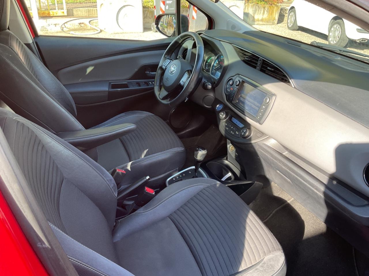 Toyota Yaris 1.5 Hybrid 5 porte OK NEOPATENTATI