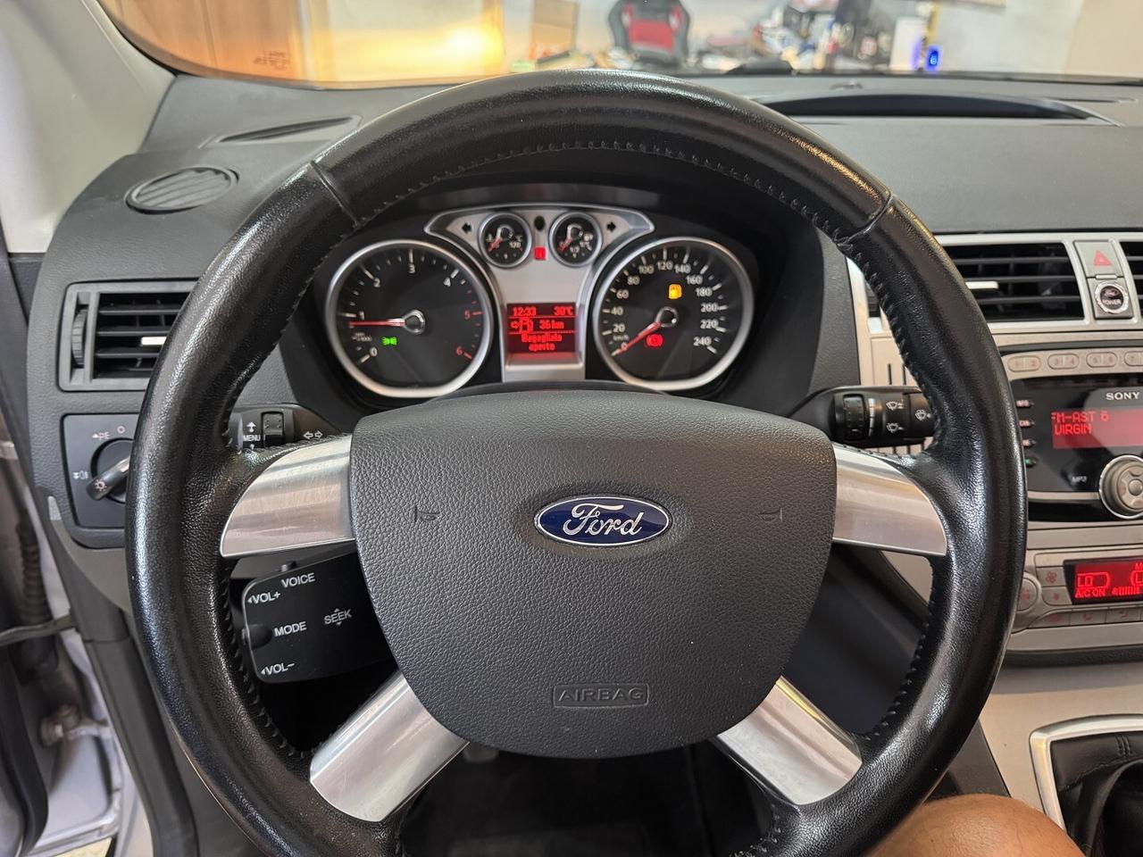 FORD KUGA 2.0 TDCi Titanium