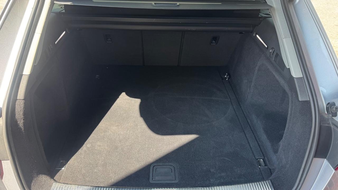 Audi A4 Avant 35 TDI/163 CV S tronic Business Advanced