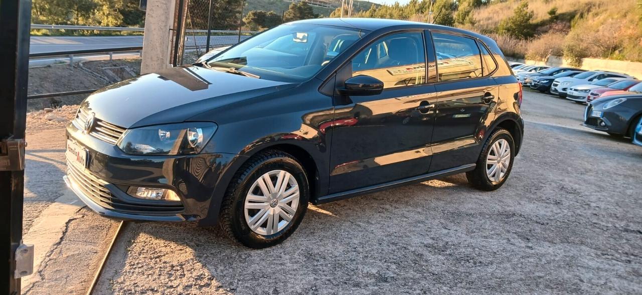 Volkswagen Polo 1.0 MPI 5P Trendline - 2014