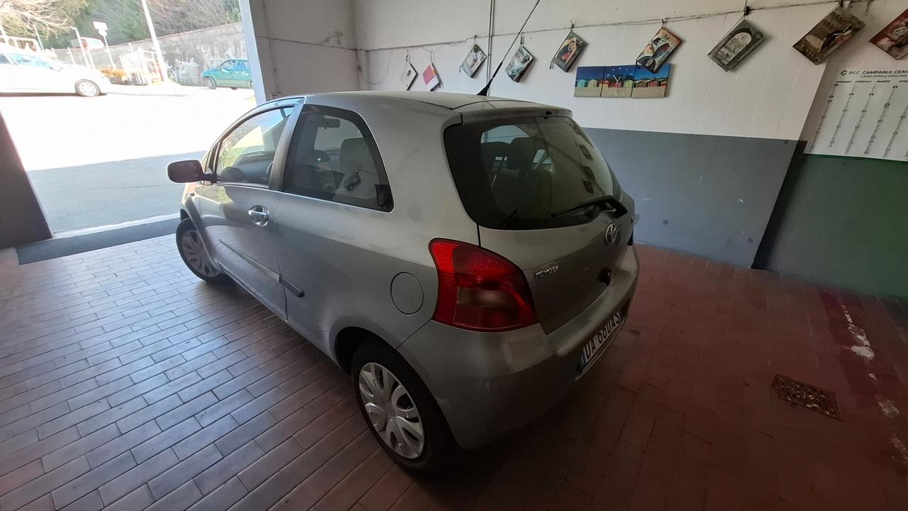 Toyota Yaris Verso 1.3i 16V cat Sol '03