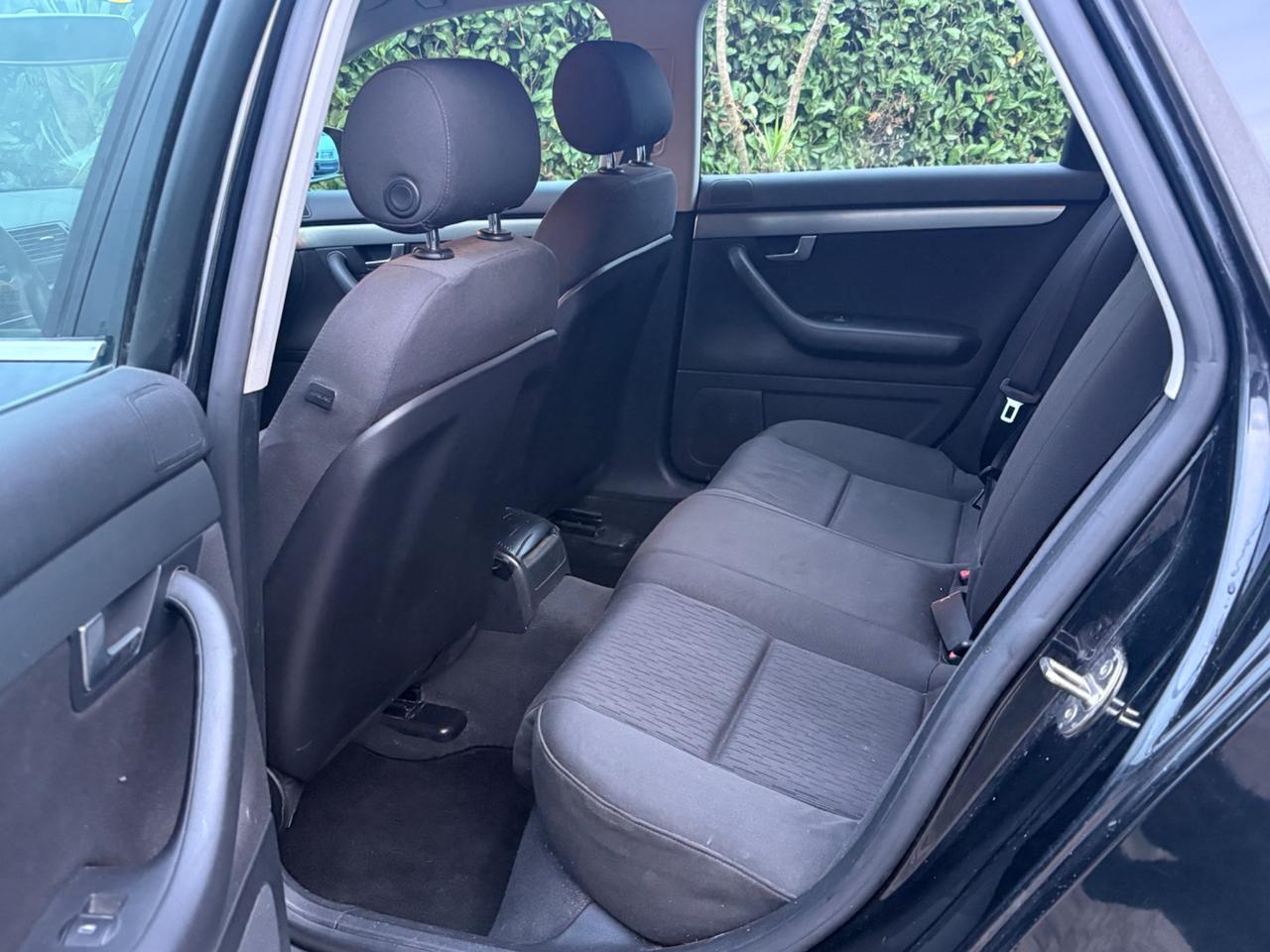 Audi A4 2.0 TDI 140CV LEGGI BENE