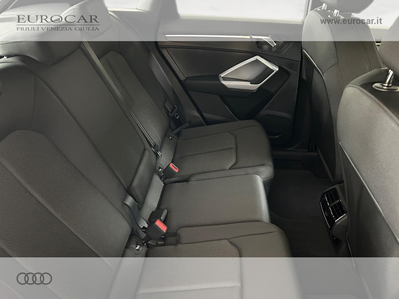 Audi Q3 35 2.0 tdi s line edition s-tronic