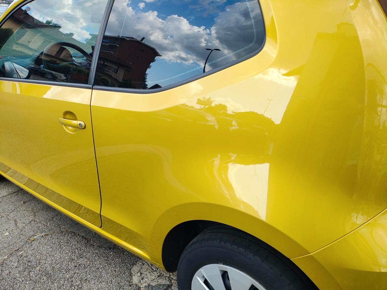 VOLKSWAGEN UP 1.0 60CV KM 96577-2017