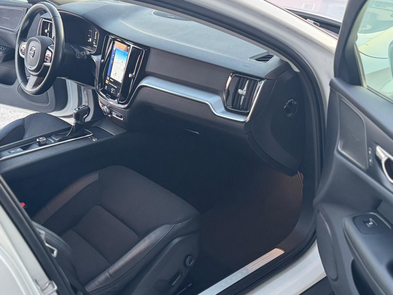 Volvo V60 Cross Country D4 AWD Automatico !