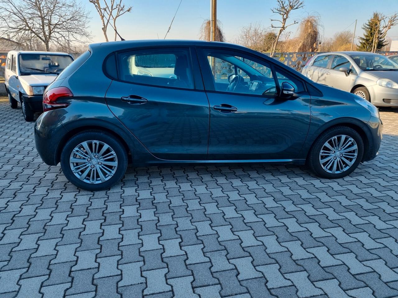 Peugeot 208 BlueHDi 75 5 porte Active