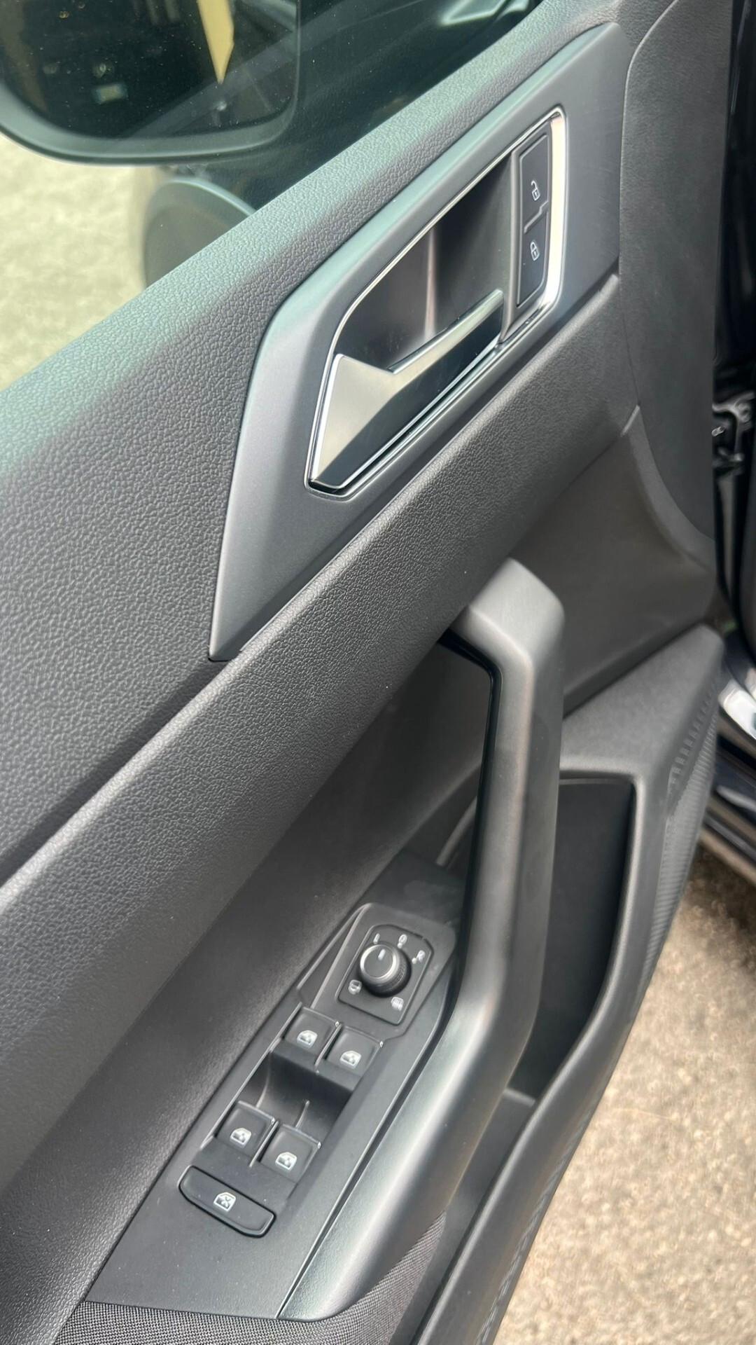 Volkswagen Taigo 1.0 TSI 115 CV R-Line Plus