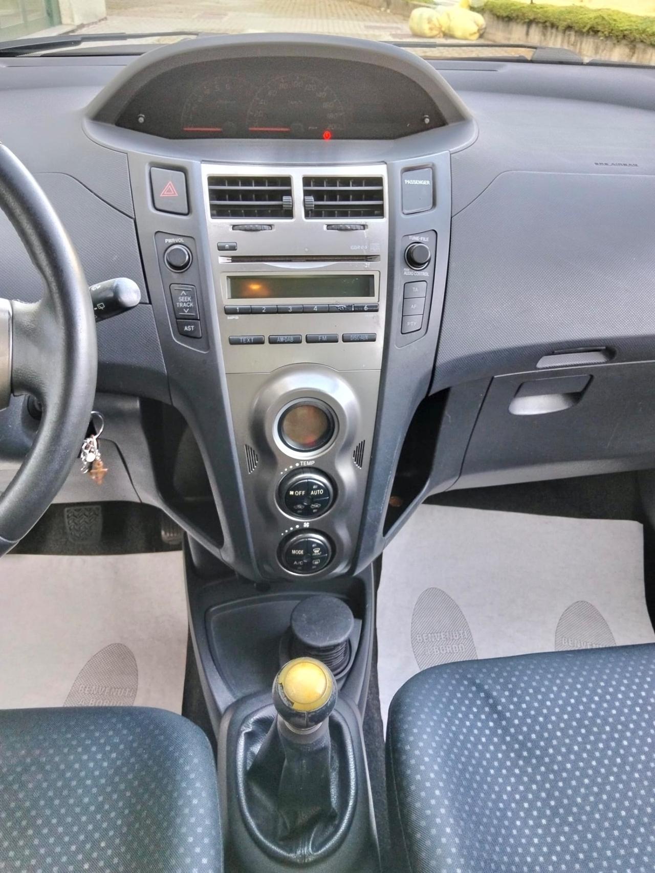 Toyota Yaris 1.0 69Cv 5 Porte*Aux*Clima automatico
