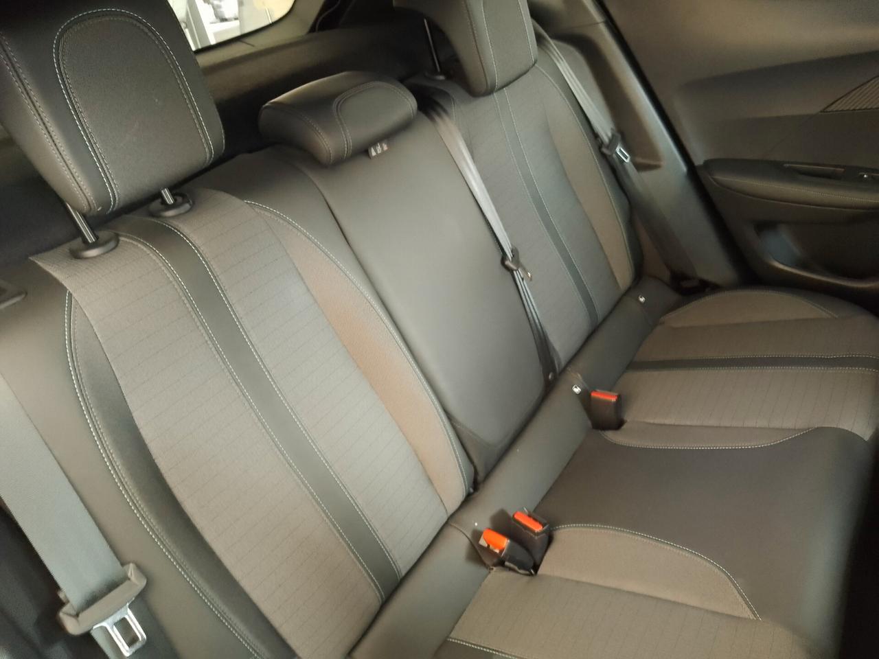 Peugeot 2008 PureTech 100 S&S Allure