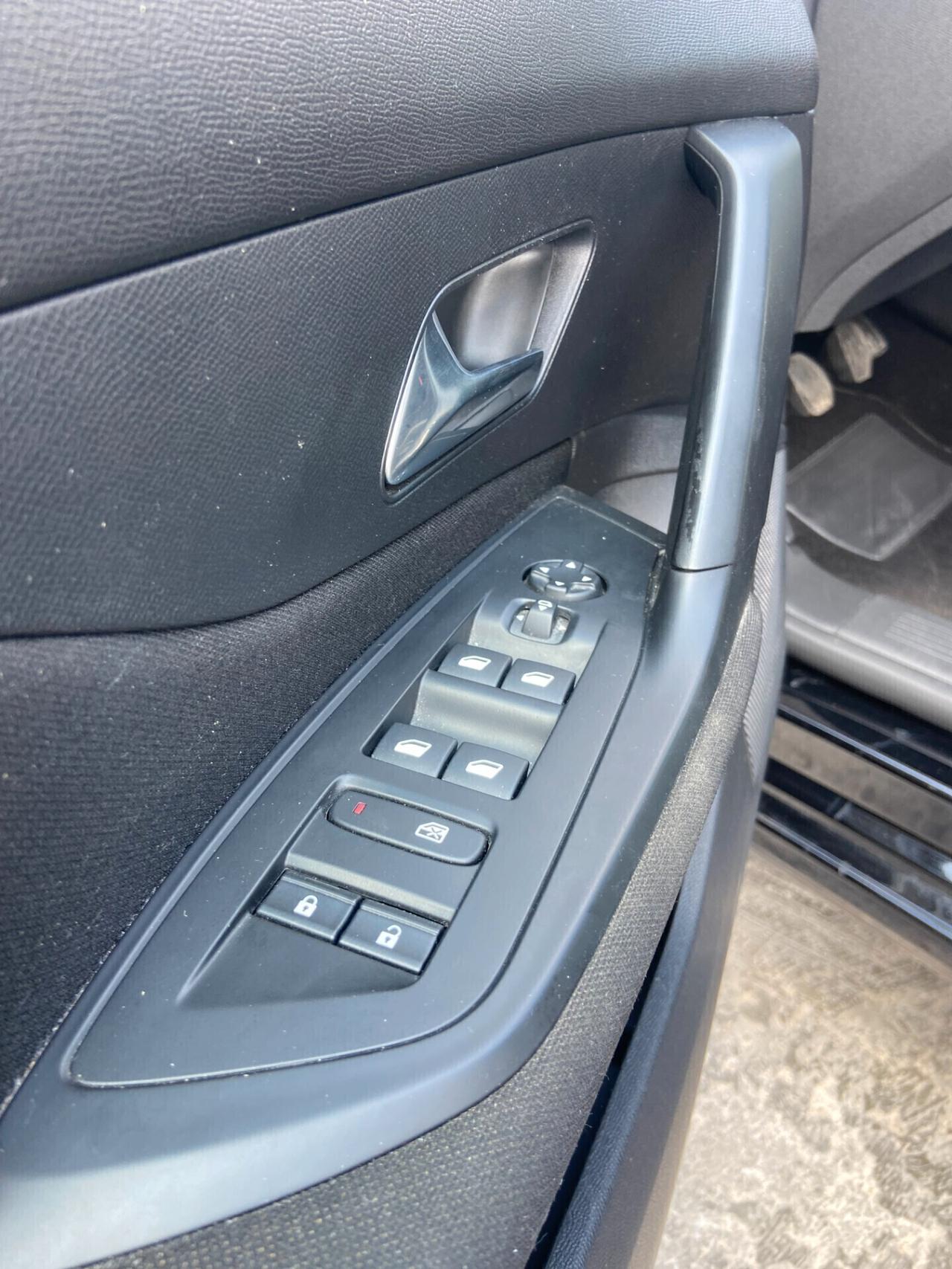 Peugeot 308 BlueHDi 130 S&S Allure Pack ( 24 Mesi di Garanzia)