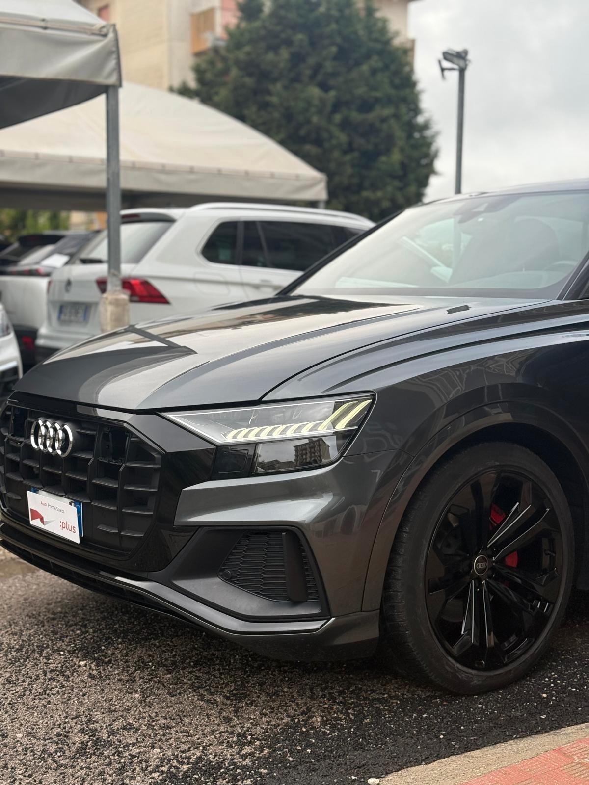 Audi Q8 50 TDI 286 CV quattro S-line