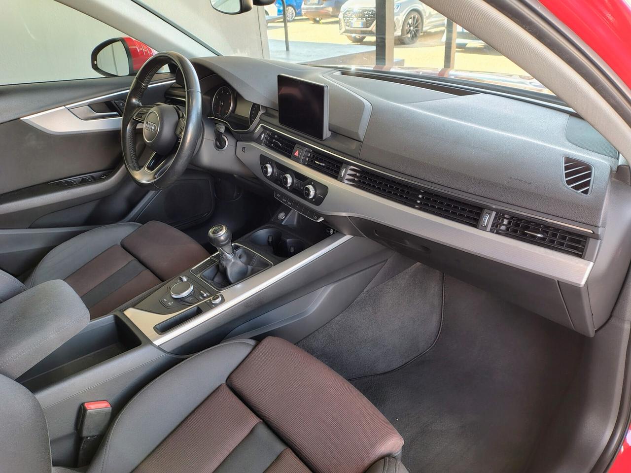Audi A4 2.0 TDI 150 CV ultra Business Sport