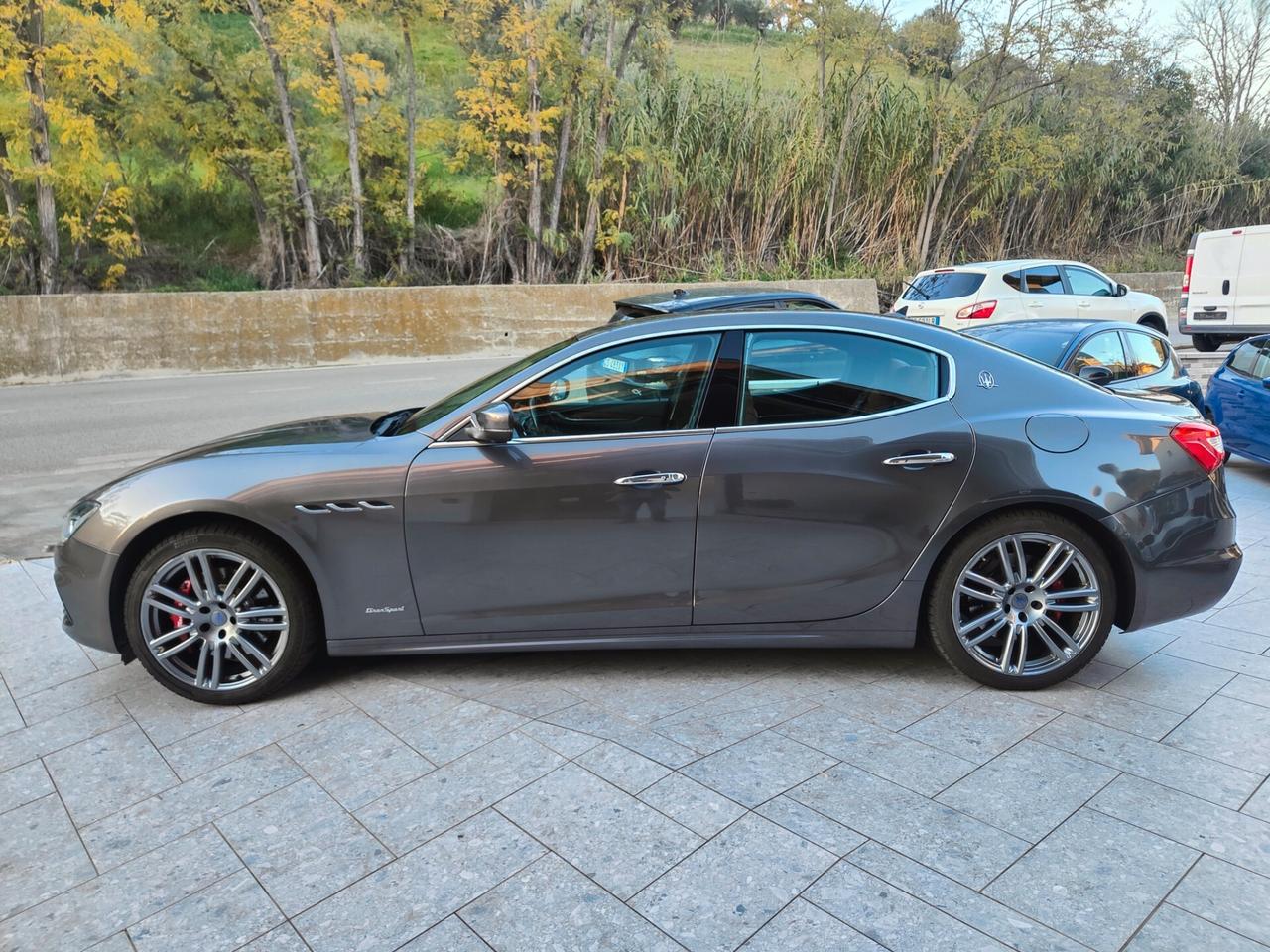 Maserati Ghibli V6 Diesel Gransport 250cv