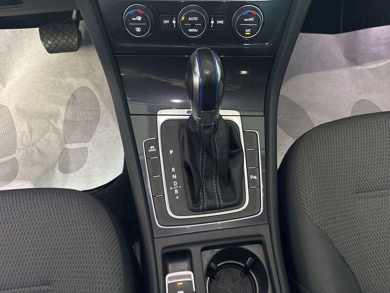 Volkswagen e-Golf e-Golf 136 CV