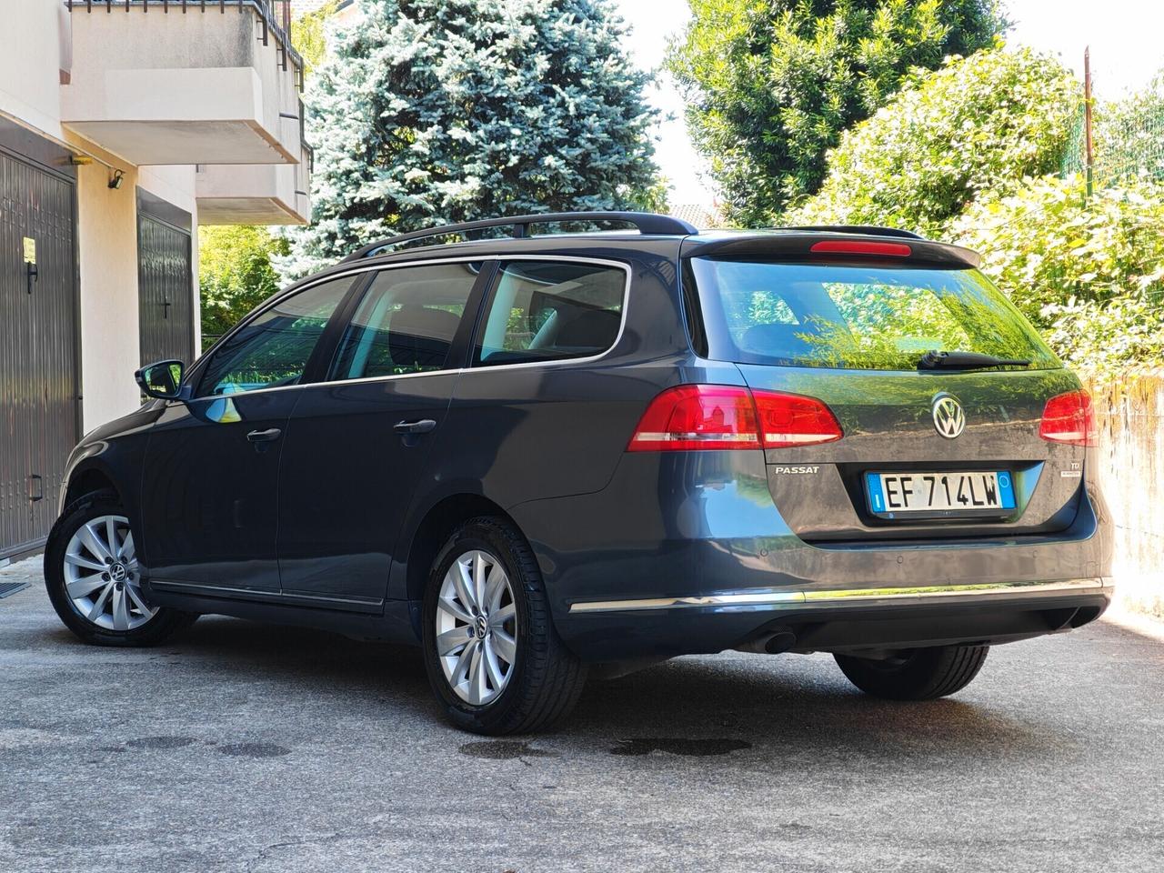Volkswagen Passat Variant 1.6 DIESEL 105cv / Unipro