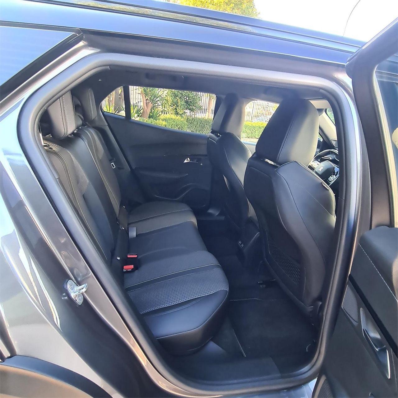 PEUGEOT 2008 2008 BlueHDi 130 S&S EAT8 GT Line