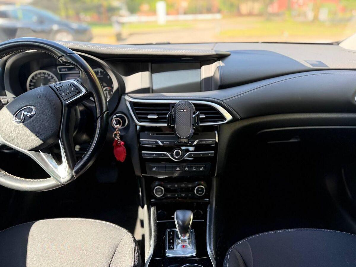 Infiniti QX30 2.2d Premium awd dct