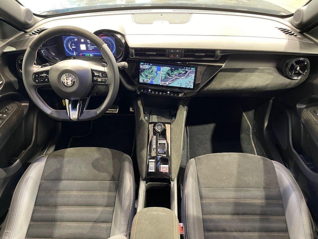 Alfa Romeo Junior 1.2 ibrida Q4 Intensa 145cv edct6