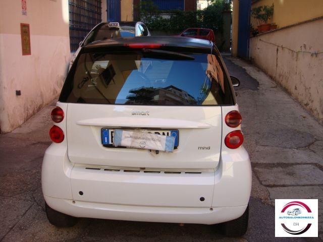 SMART - Fortwo - 1000 52 kW MHD coupé passion