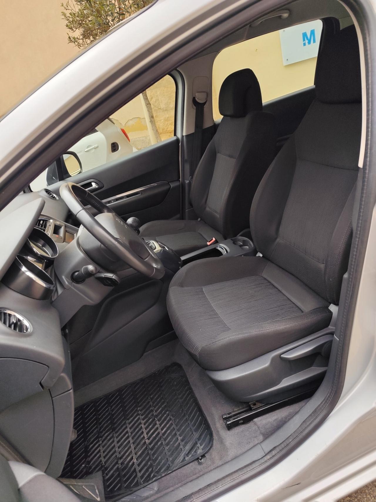Peugeot 5008 1.6 HDi 112CV Family