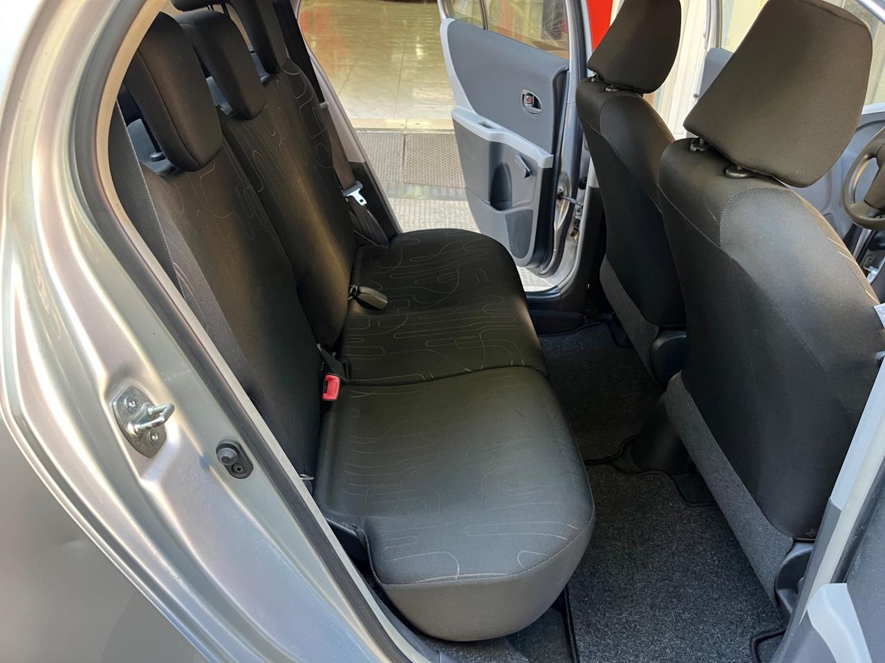 Toyota Yaris 1.0 3 porte Sol