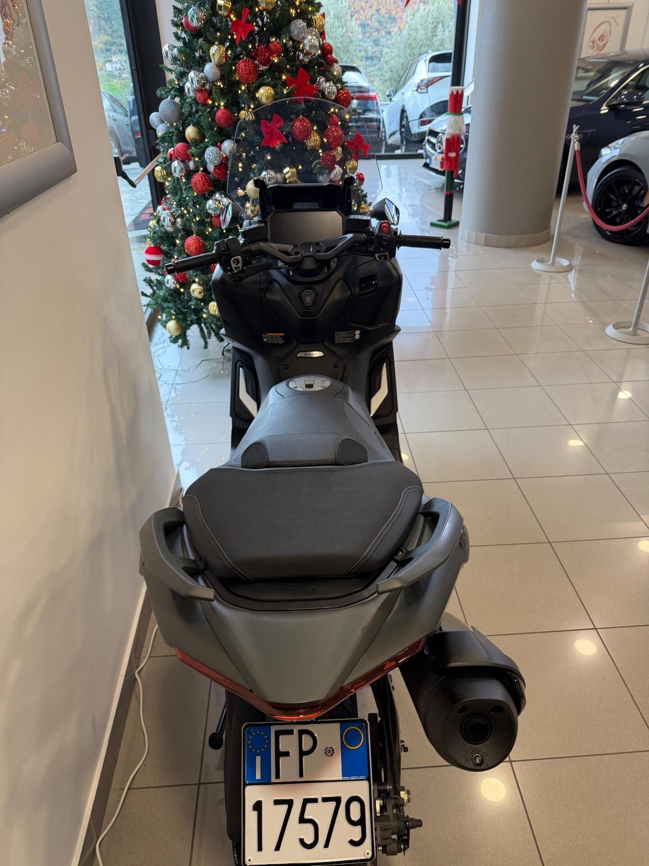 TMAX 560 0 SINISTRI 850KM !!!!