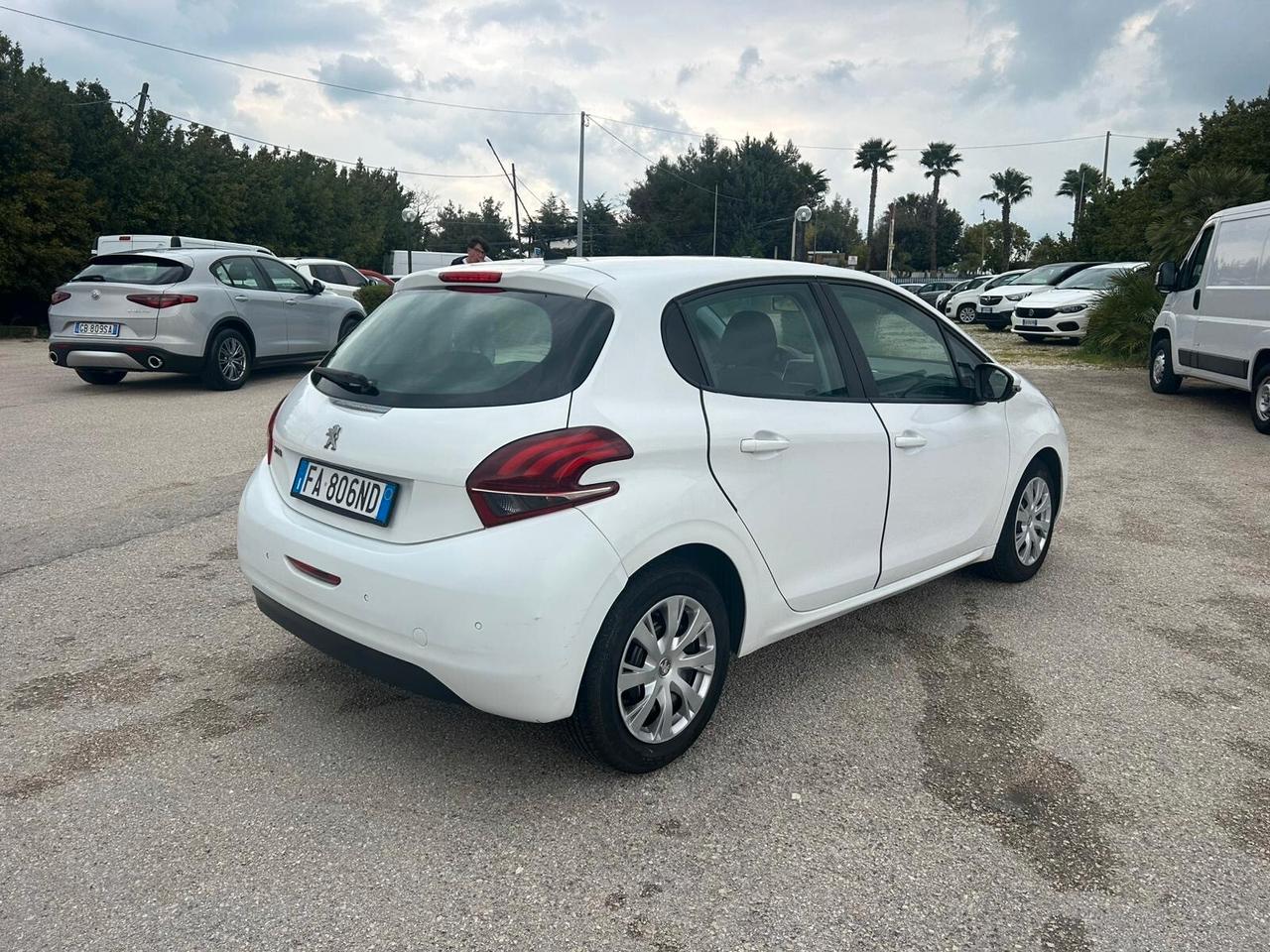 Peugeot 208 1.4 HDi 68 CV 5 porte Active 2015