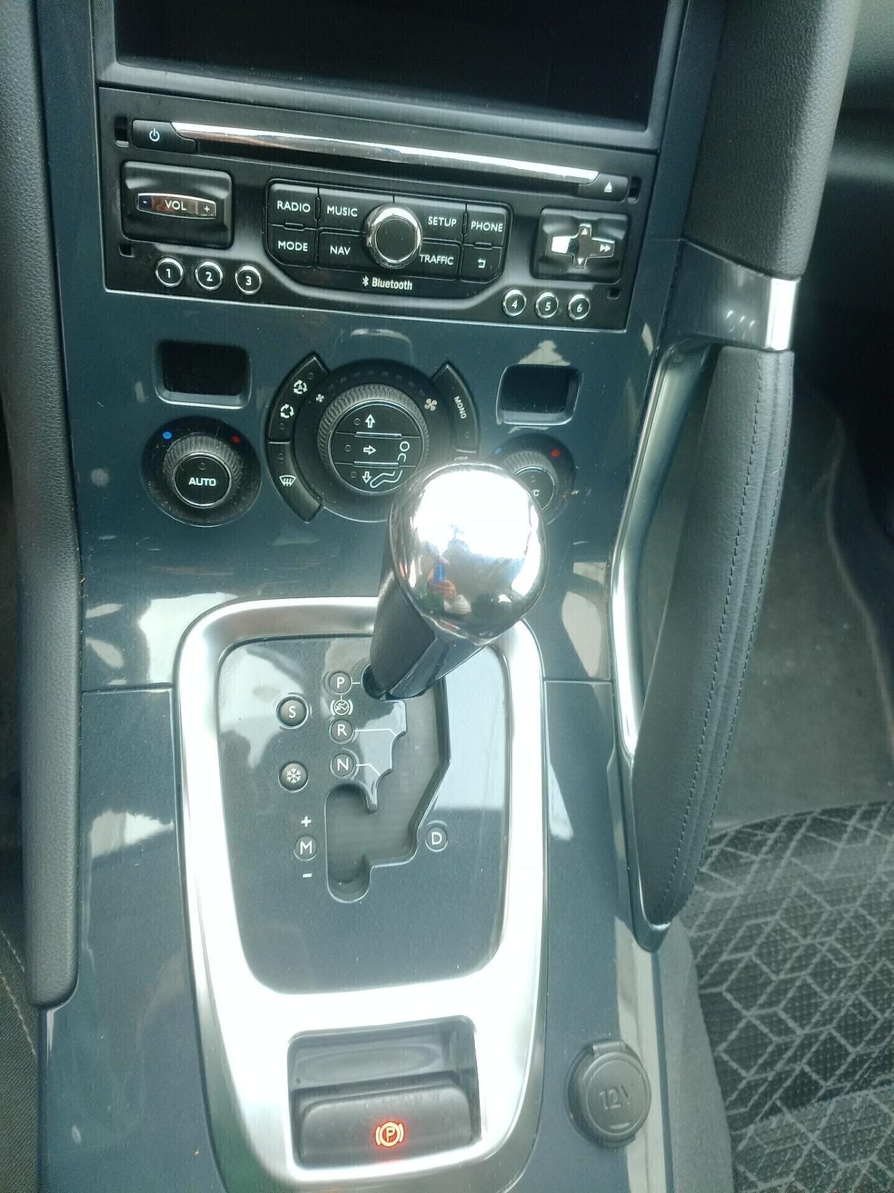 Peugeot 3008 BlueHDi 120 EAT6 S&S Business