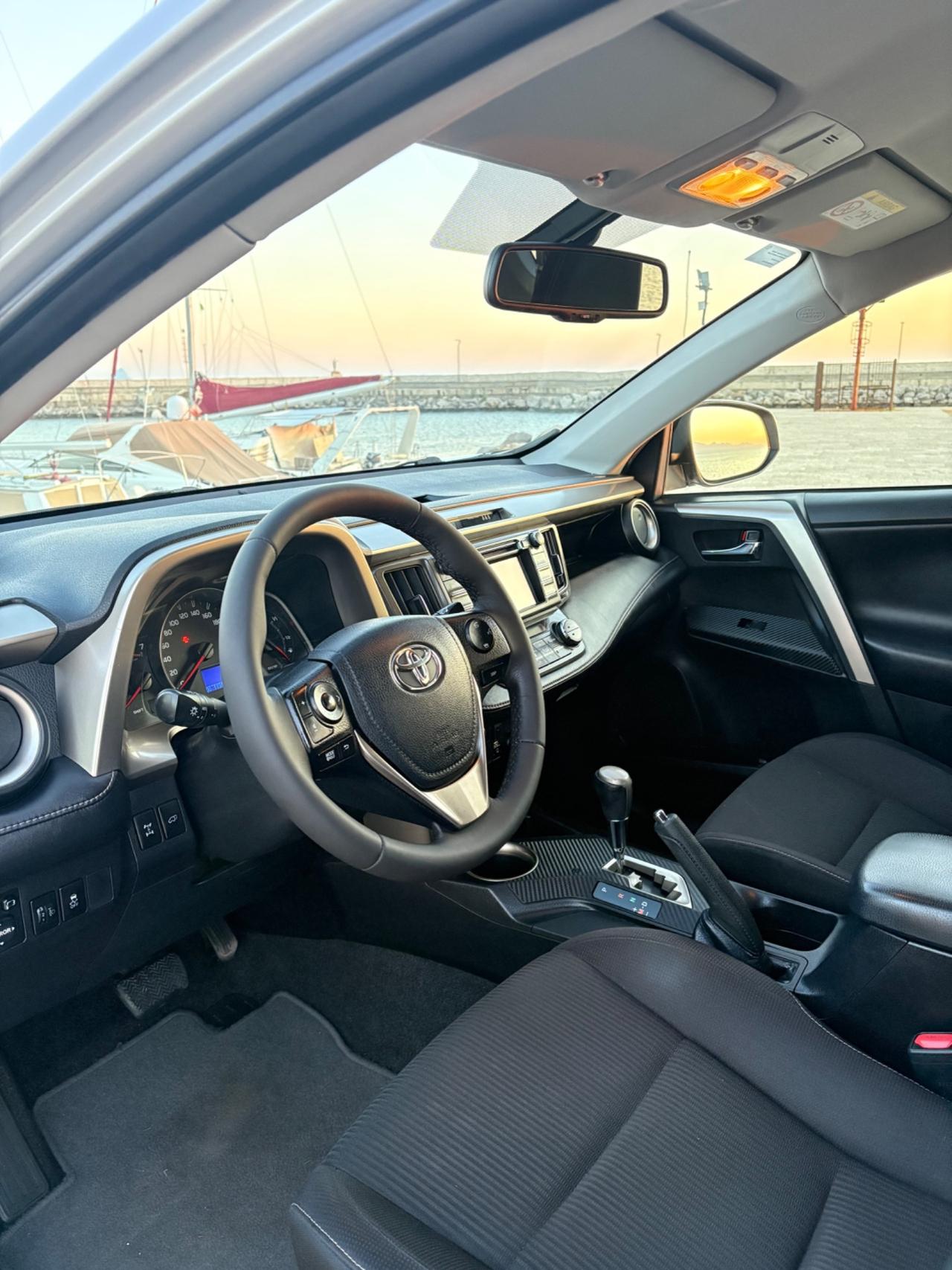 Toyota RAV 4 RAV4 2.2 D-4D 4WD Lounge