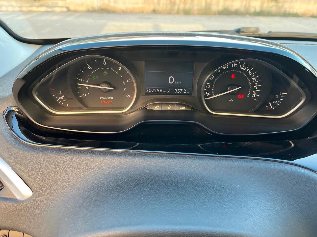 Peugeot 208 1.6 e-HDi 92 CV 5 porte Allure