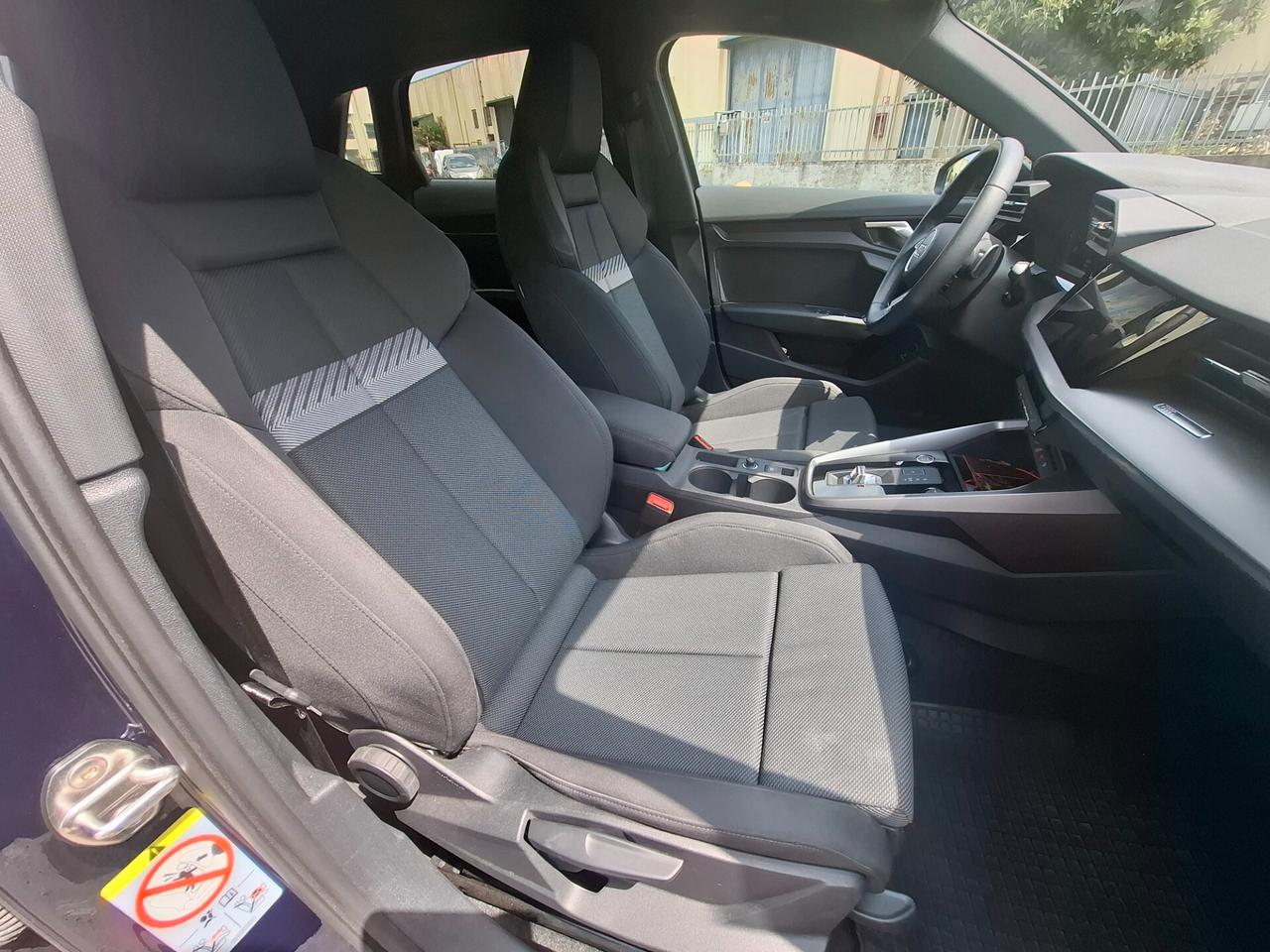 Audi A3 allstreet 35 TFSI S tronic Identity Contrast