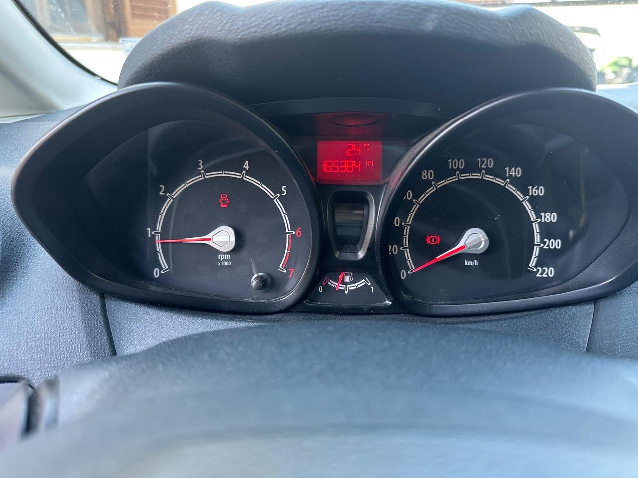 Ford Fiesta 1.4 16V 5p. Bz.- GPL Titanium Bs.