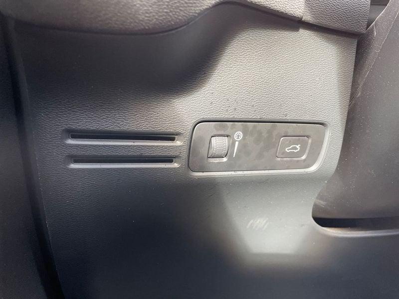 Volvo XC40 1.5 t3 Momentum Pro 163cv auto my21