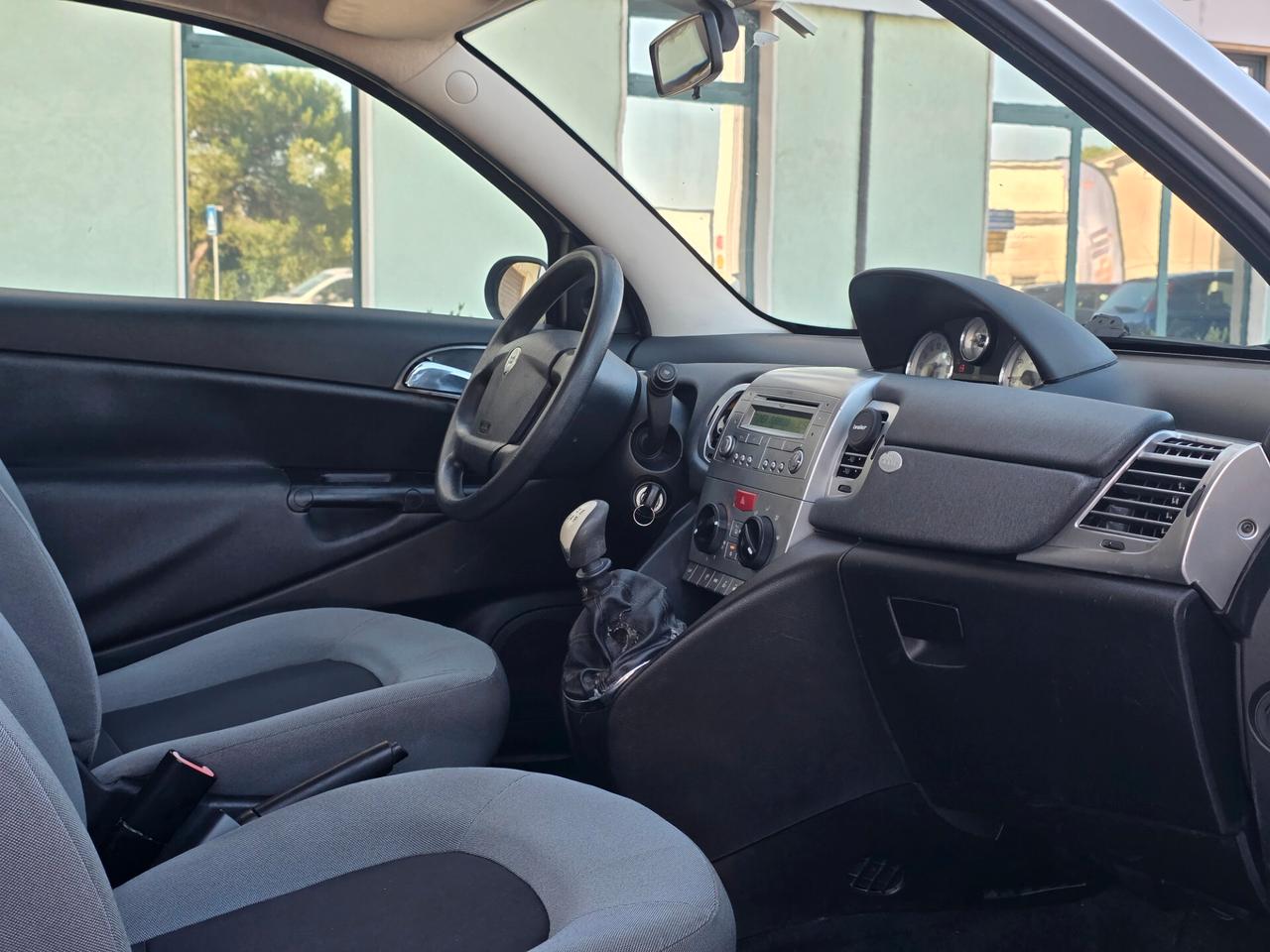 Lancia Ypsilon 1.2 Metano