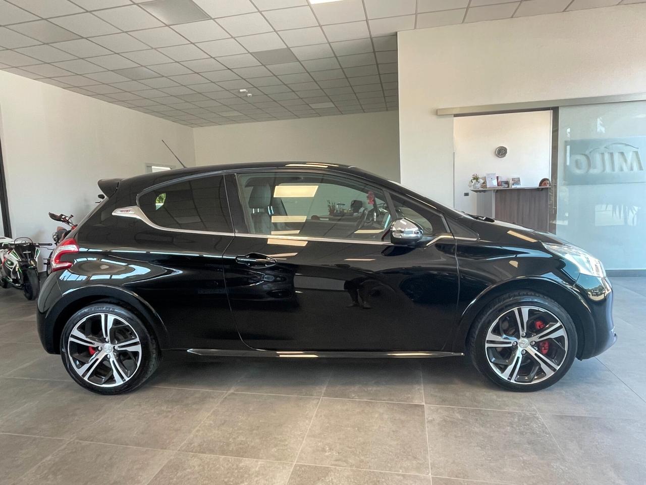 Peugeot 208 1.6 THP 200 CV 3 porte GTi