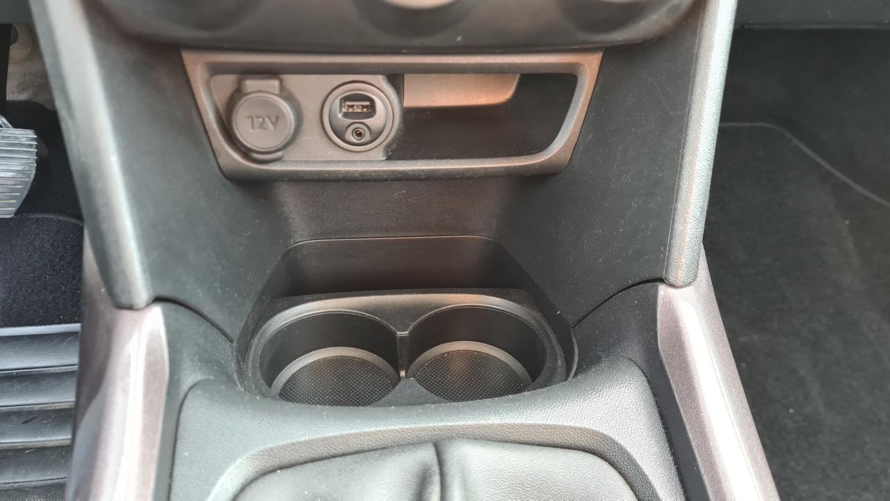 Peugeot 2008 1.6 BlueHDi 75 Active 2015 NEOPATENTATI